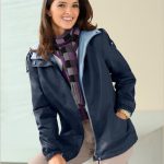 Veste coupe vent et imperméable avec capuche