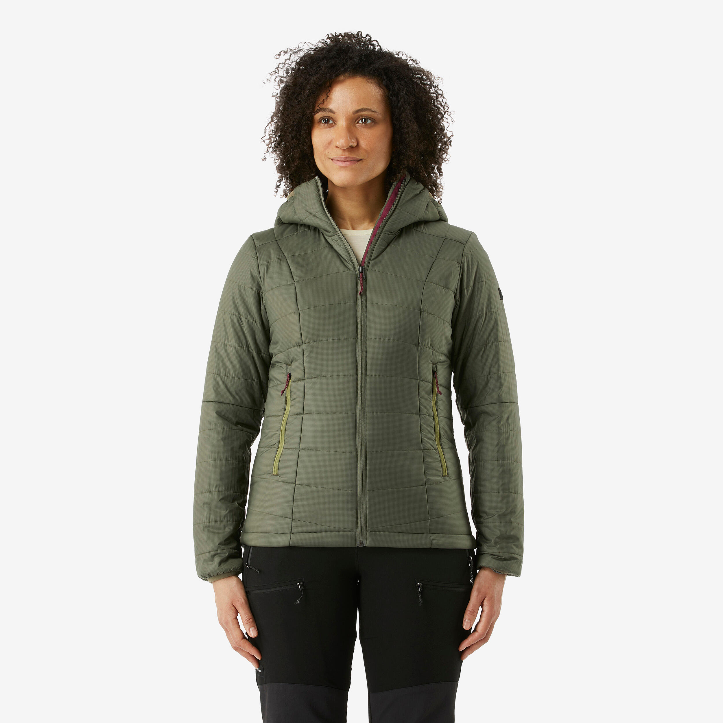 doudoune-pour-femme-469vam-1.jpg Doudoune de trek à capuche synthétique femme, MT100 khaki – Image 1