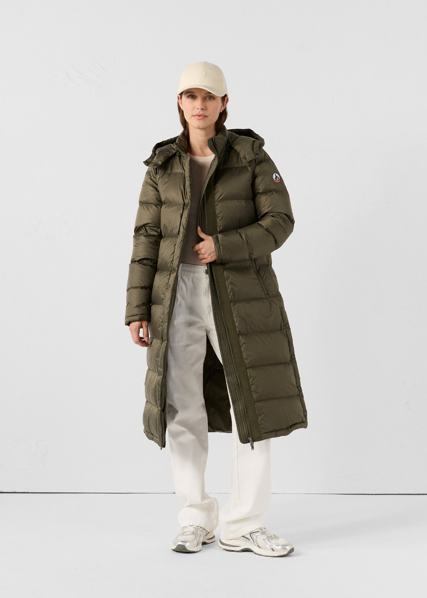 jott-femme-doudoune-840ois-1.jpg Doudounes longues Femme – JOTT – Image 1