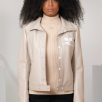 Veste Réédition en Vinyle Écru COURRÈGES