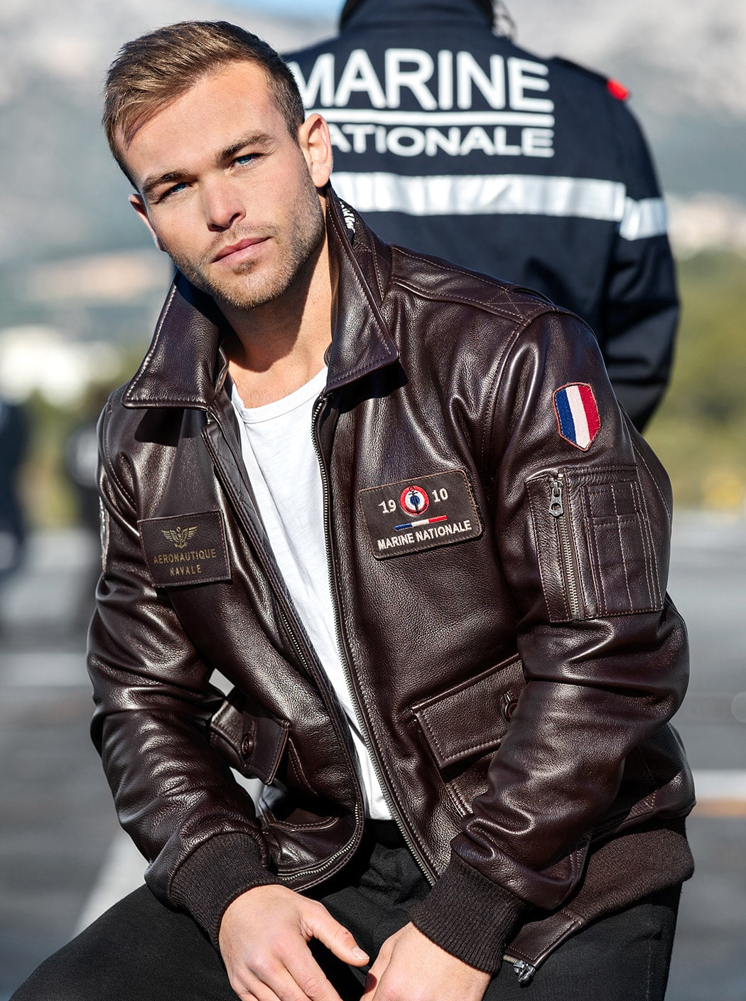 veste-cuir-235xwy-1.jpg Blouson en cuir « Aéronautique navale » – Image 1