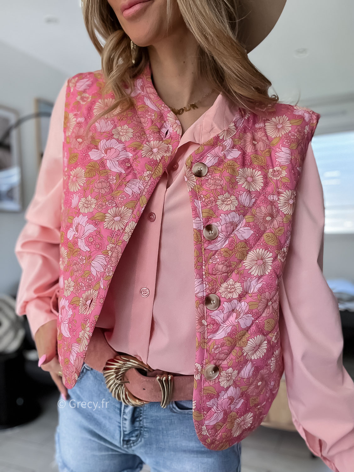 veste-femme-sans-manche-298ppc-1.jpg veste gilet sans manches matelassé fleuri patchwork – Image 1