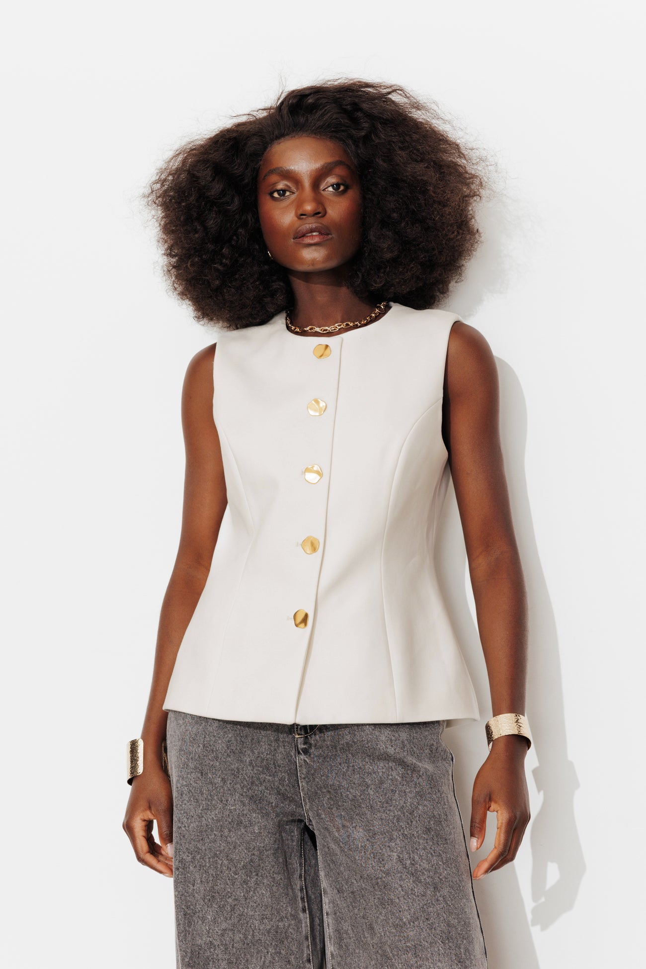 veste-femme-sans-manche-369rvr-1.jpg Veste sans manches Femme Ecru – Image 1