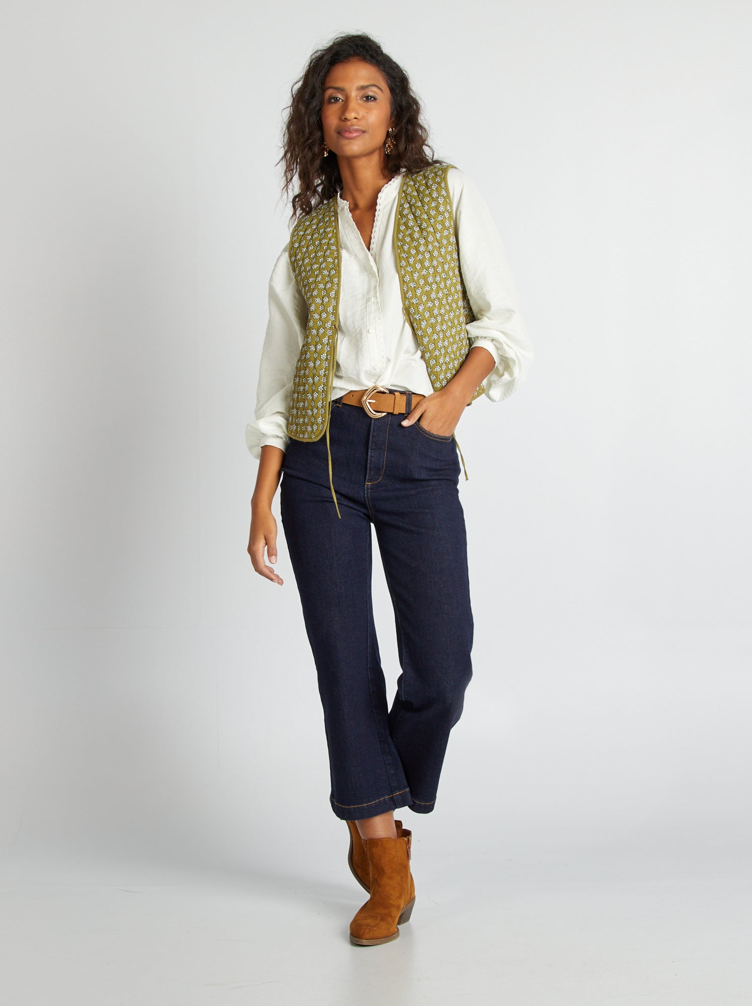 veste-femme-sans-manche-721sdh-1.jpg Veste sans manches matelassée Kaki – Image 1