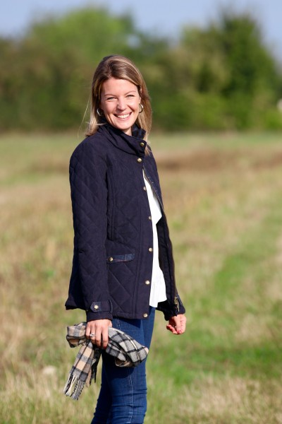 veste-matelassee-femme-200wil-1.jpg Veste matelassée femme bleu foncé et tweed – imperméable et chic – 180 € – Image 1