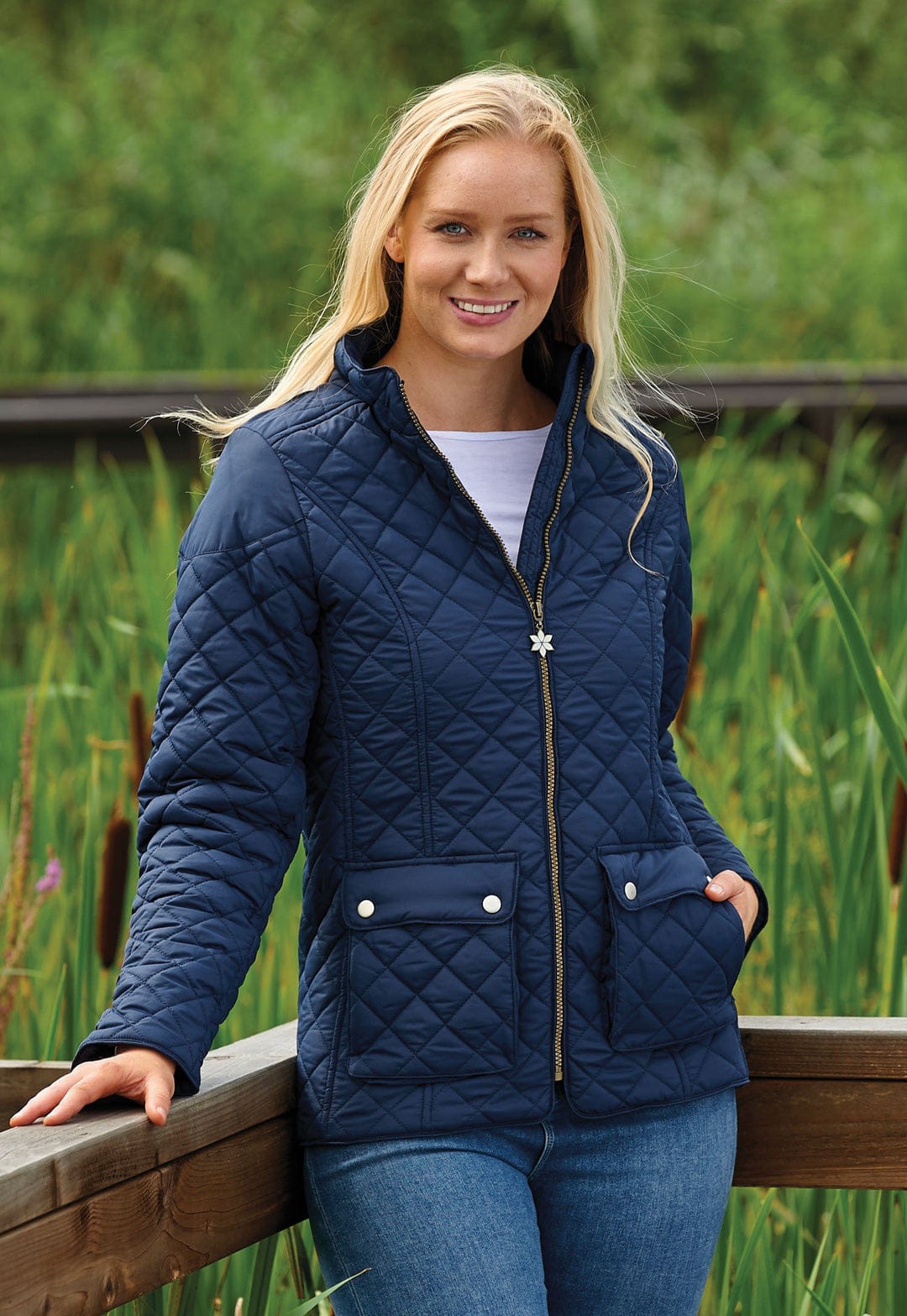 veste-matelassee-femme-713cev-1.jpg Veste matelassée légère C Wisley pour femme Bleu | Royal Deer Vêtement de Chasses , Tweed et Outdoor – Image 1